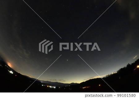 Hakushu-cho, Hokuto City, spring big curve and spring triangle rising from north to south 99101580