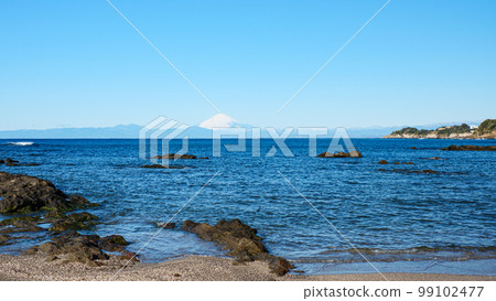 Shonan in winter (you can see Mt. Fuji) 99102477