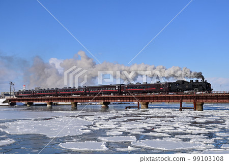 釧路本線釧路~東釧路 JR 北海道 C11-171 + 系列 14 + 須橋 44 SL Winter Marsh 釧路本線釧路~東釧路 JR 北海道 C11-171 + 系列 14 + 須橋 44 SL Winter Marsh 99103108