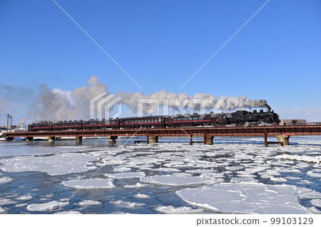 釧路本線釧路~東釧路 JR 北海道 C11-171 + 系列 14 + 須橋 44 SL Winter Marsh 釧路本線釧路~東釧路 JR 北海道 C11-171 + 系列 14 + 須橋 44 SL Winter Marsh 99103129