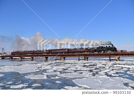 釧路本線釧路~東釧路 JR 北海道 C11-171 + 系列 14 + 須橋 44 SL Winter Marsh 釧路本線釧路~東釧路 JR 北海道 C11-171 + 系列 14 + 須橋 44 SL Winter Marsh 99103130
