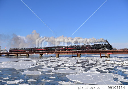 釧路本線釧路~東釧路 JR 北海道 C11-171 + 系列 14 + 須橋 44 SL Winter Marsh 釧路本線釧路~東釧路 JR 北海道 C11-171 + 系列 14 + 須橋 44 SL Winter Marsh 99103134