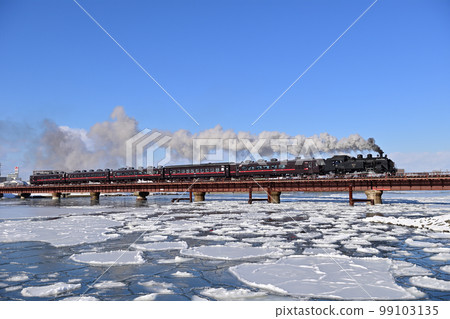 釧路本線釧路~東釧路 JR 北海道 C11-171 + 系列 14 + 須橋 44 SL Winter Marsh 釧路本線釧路~東釧路 JR 北海道 C11-171 + 系列 14 + 須橋 44 SL Winter Marsh 99103135