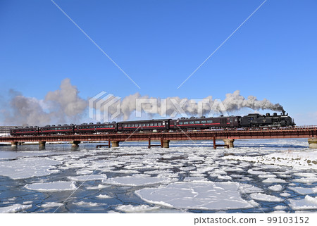 Senmo Main Line Kushiro - Higashi Kushiro JR Hokkaido C11-171 + Series 14 + Suhashi 44 SL Winter Marsh 99103152