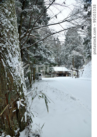 Fudo Sakaguchi Nyonindo (Koya-cho, Wakayama Prefecture) Fudo Sakaguchi Nyonindo (Koya-cho, Wakayama Prefecture) 99103338
