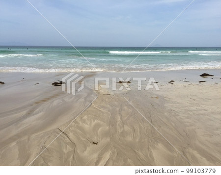 海浪和海灘 海浪和海灘 99103779