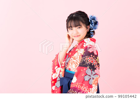 Elementary school girl in hakama Elementary school girl in hakama 99105442