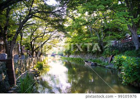 Hachiman moat in the fresh green season 99105976