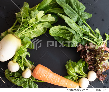 Deliciously cooked winter vegetables from the Kanto Plain. fresh vegetables. Deliciously cooked winter vegetables from the Kanto Plain. fresh vegetables. 99106103