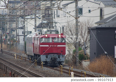 Tohoku Main Line Toro Station EF81 and Kaya 27 Tohoku Main Line Toro Station EF81 and Kaya 27 99107913