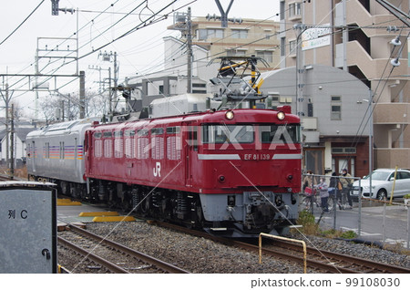 東北本線登呂站 EF81 和 Kaya 27 99108030