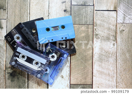 Old cassette tape 99109179