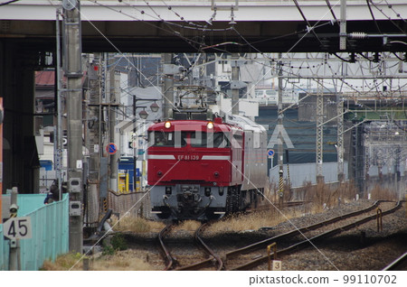 東北本線登呂站 EF81 和 Kaya 27 99110702
