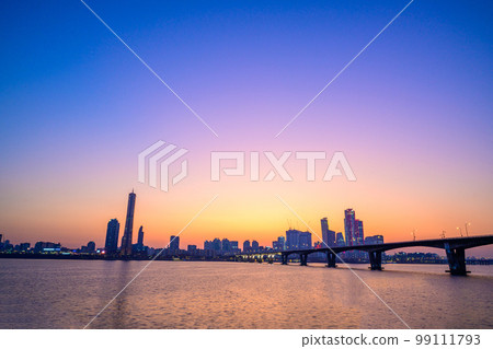 Cityscape of Yeouido, Seoul taken at sunset time Cityscape of Yeouido, Seoul taken at sunset time 99111793
