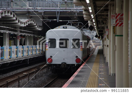 東北本線埼玉新都心站仙后座備用電源車Kaya 27 99111885