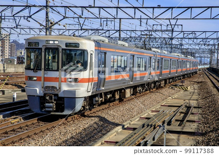 Series 313 train running near Gifu Station 99117388