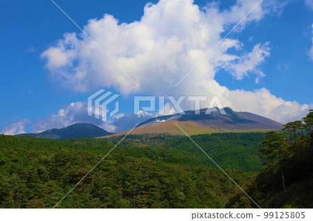 A trip to Kirishima and Ebino Plateau across Miyazaki and Kagoshima prefectures A trip to Kirishima and Ebino Plateau across Miyazaki and Kagoshima prefectures 99125805