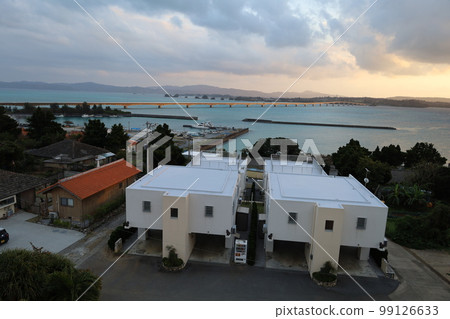 Kouri Island on the Okinawa Hokkori Motobu Peninsula in winter 99126633