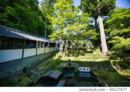 Eigenji Temple in Shiga Prefecture with its fresh greenery 99127677
