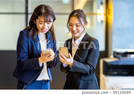 Woman suit smartphone Woman suit smartphone 99128994