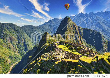 欣賞印加帝國浮城馬丘比丘遺址的絕佳景色 99131876