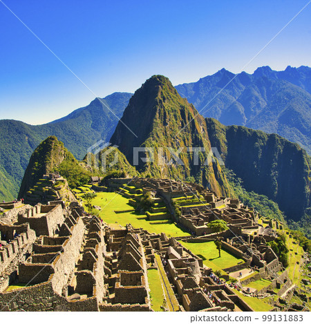 A superb view of the ruins of Machu Picchu, the floating city of the Inca Empire 99131883