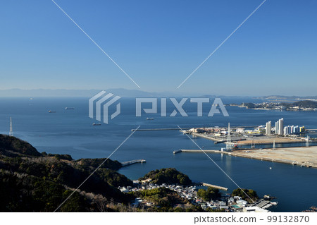 View of Wakayama Marina City from Imperial Palace [Kainan City, Wakayama Prefecture] 99132870