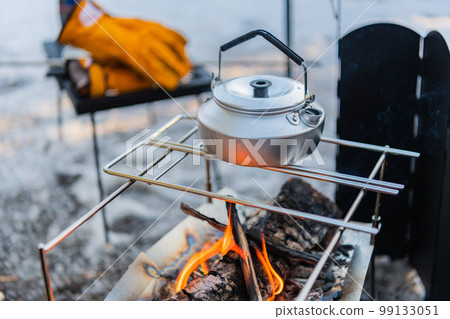 Bonfire Outdoor tools Kettle kettle image material Bonfire Outdoor tools Kettle kettle image material 99133051
