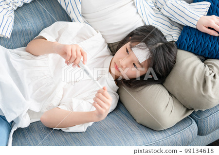 體溫計發燒降溫片少女 99134618