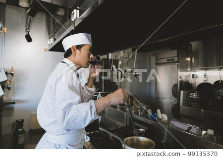 一個廚房 99135370