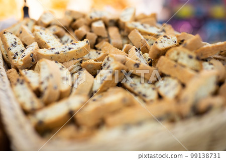 Italian cantucci with chocolate chips 99138731