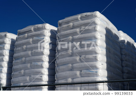 shrink-wrapped grain sacks 99139033
