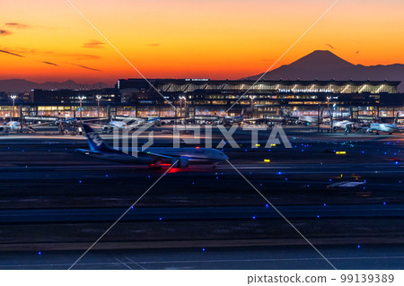"Tokyo" Night view of Haneda Airport, Mt. Fuji 99139389