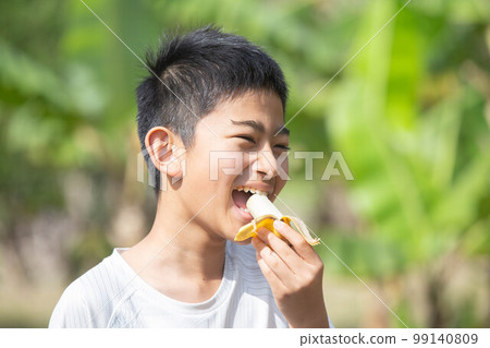 吃海島香蕉的男孩 99140809