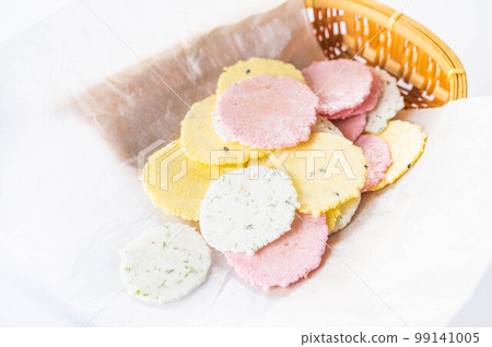 Tricolor Shrimp Senbei Tricolor Shrimp Senbei 99141005