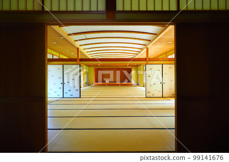 Large banquet hall 99141676