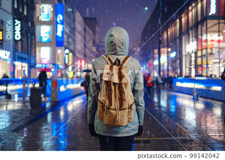 snowfall woman city christmas outside snowfall woman city christmas outside 99142042