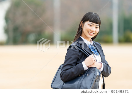 女高中生操場 99149871