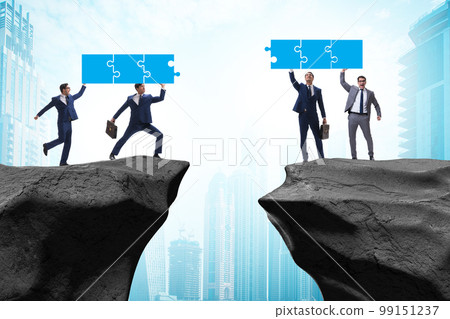Concept of teamwork with bridge being built 99151237