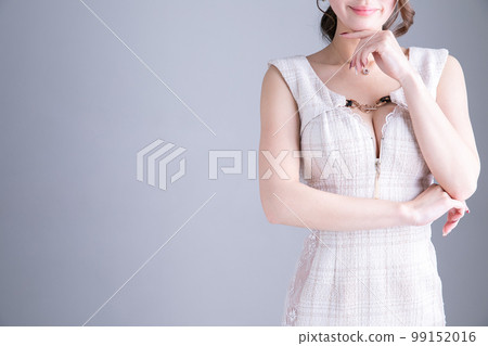 拄著拐杖的性感女人 99152016