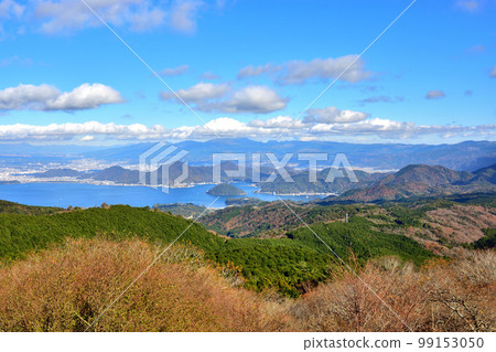 有云的駿河灣和富士山 99153050