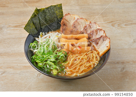 注）蒸汽是合成的。味噌拉麵，味噌拉麵，味噌叉燒面。 99154850