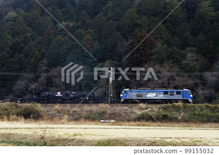 正在轉運的四季800型貨車 99155032
