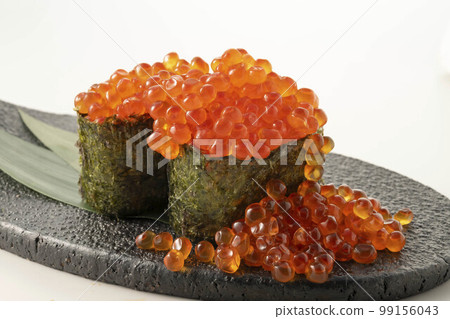 Gunkanmaki with fresh salmon roe and salmon roe 99156043