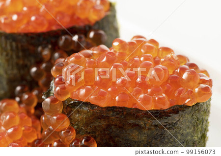 Gunkanmaki with fresh salmon roe and salmon roe 99156073