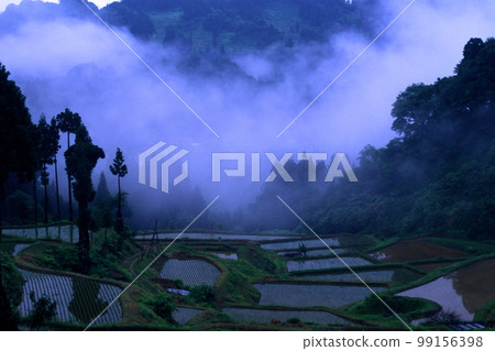 用梯田的風景撫慰自己 用梯田的風景撫慰自己 99156398