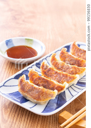 eat fried dumplings 99156830