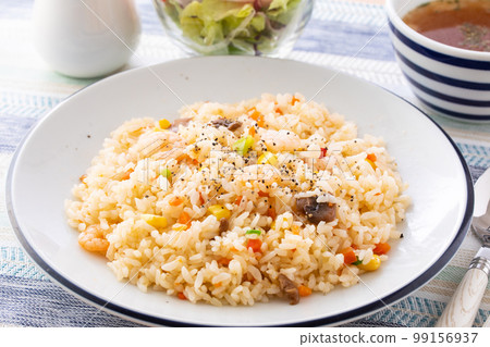 吃蝦抓飯 吃蝦抓飯 99156937