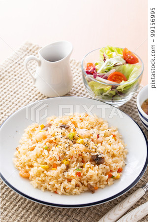 吃蝦抓飯 吃蝦抓飯 99156995