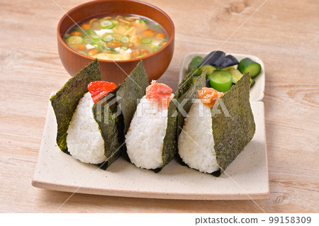 3 rice balls, rice balls, and rice balls. Ingredients are salmon, red bean, and plum. 99158309